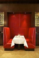 Algod�n Mansi�n, el elegante hotel de estilo franc�s, ubicado en el barrio de Recoleta, y su  distinguido restaurante Chez Nouz fueron seleccionados para ser miembros de la selecta Relais & Ch�teaux, gu�a que re�ne a los mejores hoteles, chefs y restaurantes del mundo, que marcan el m�s alto est�ndar de excelencia en hospitalidad.